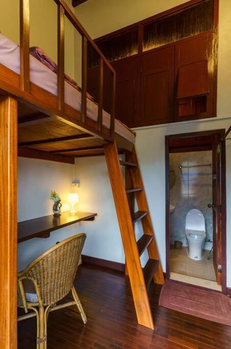 Solo - Fong Lee Cc Lampang Walking Street Apartment Bagian luar foto