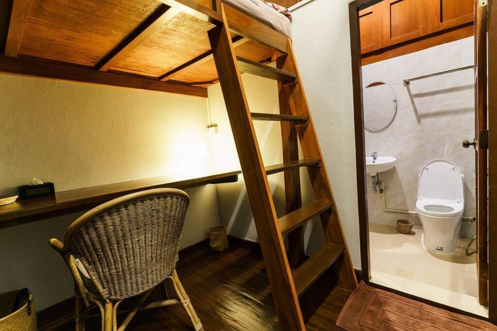 Solo - Fong Lee Cc Lampang Walking Street Apartment Bagian luar foto